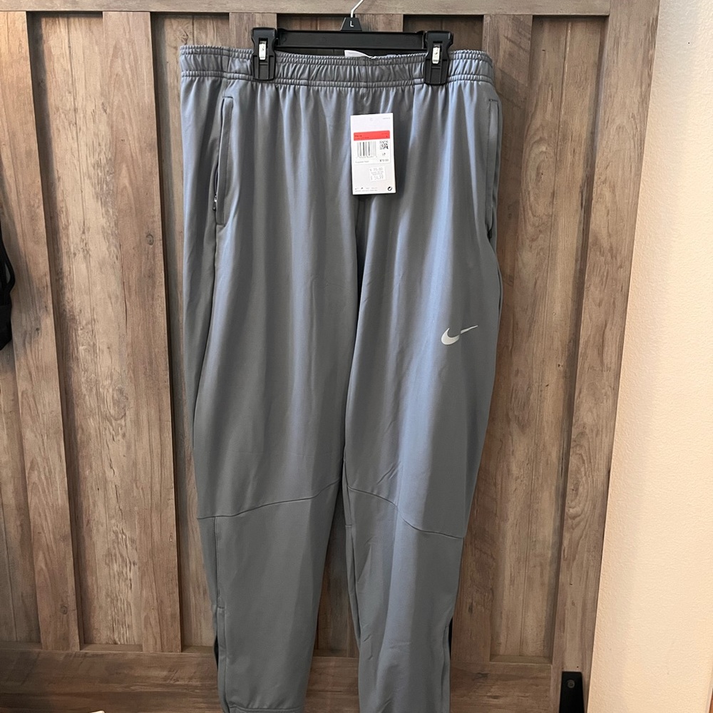 NWT Men’s NIKE Dri-Fit Joggers